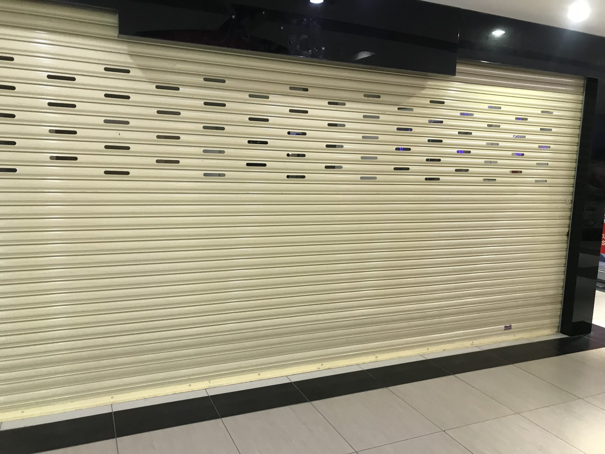 Cửa cuốn Đài Loan phường Đông Hưng Thuận