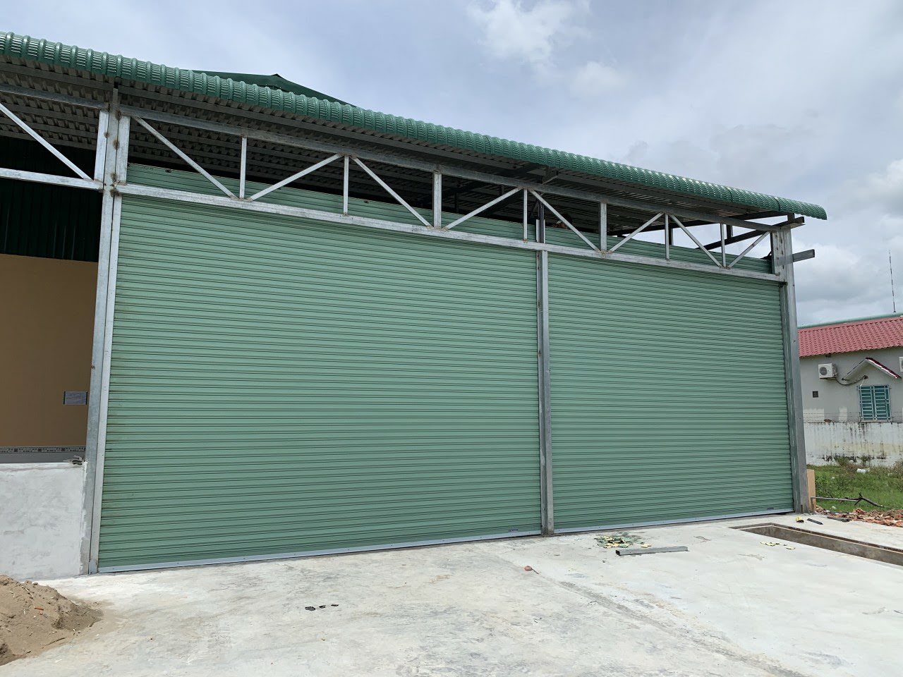 Cửa cuốn Đài Loan xã Hóc Môn giá tốt