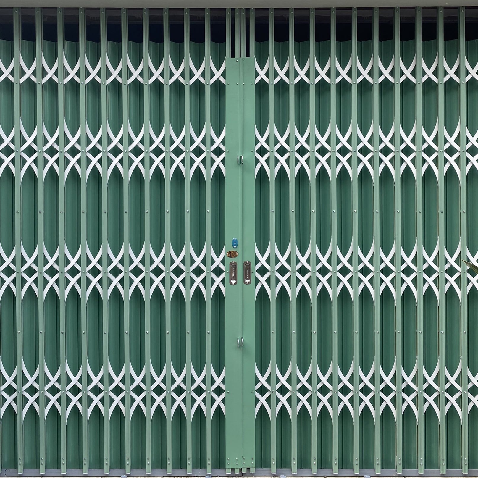 Cửa kéo Đài Loan phường Tân Bình