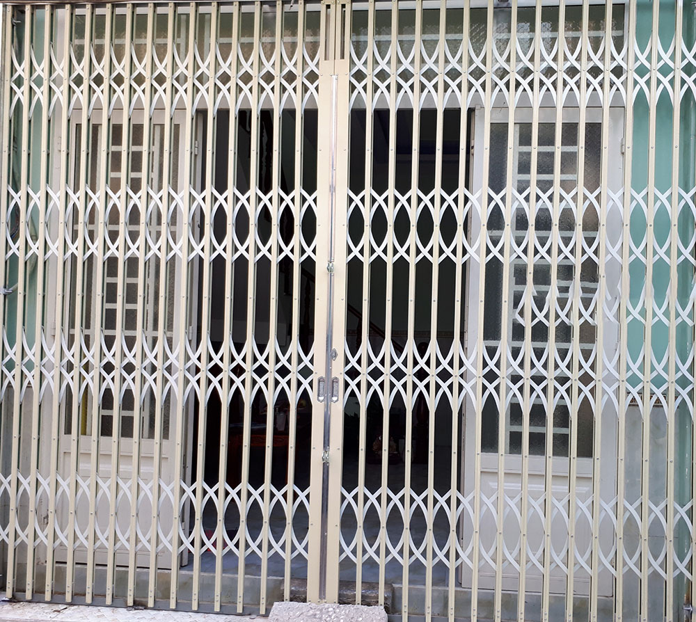 Cửa kéo Đài Loan xã Xuân Thới Sơn