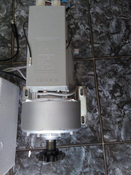 Motor cổng lùa YH nhập khẩu Đài Loan 2000kg